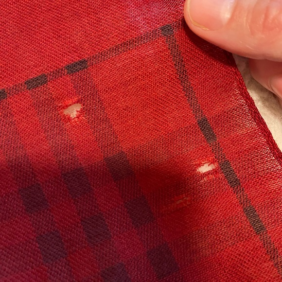 GOODBYE 🧣🧣Authentic BURBERRY London  scarf - Picture 7 of 10